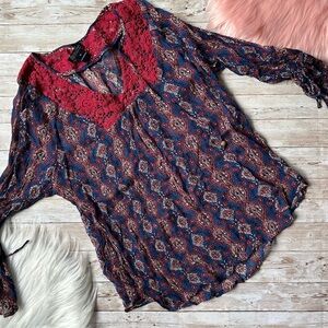 Lucky Brand Floral Aztec Blouse | Blue Dolman Sleeve | Lace Detail | Medium